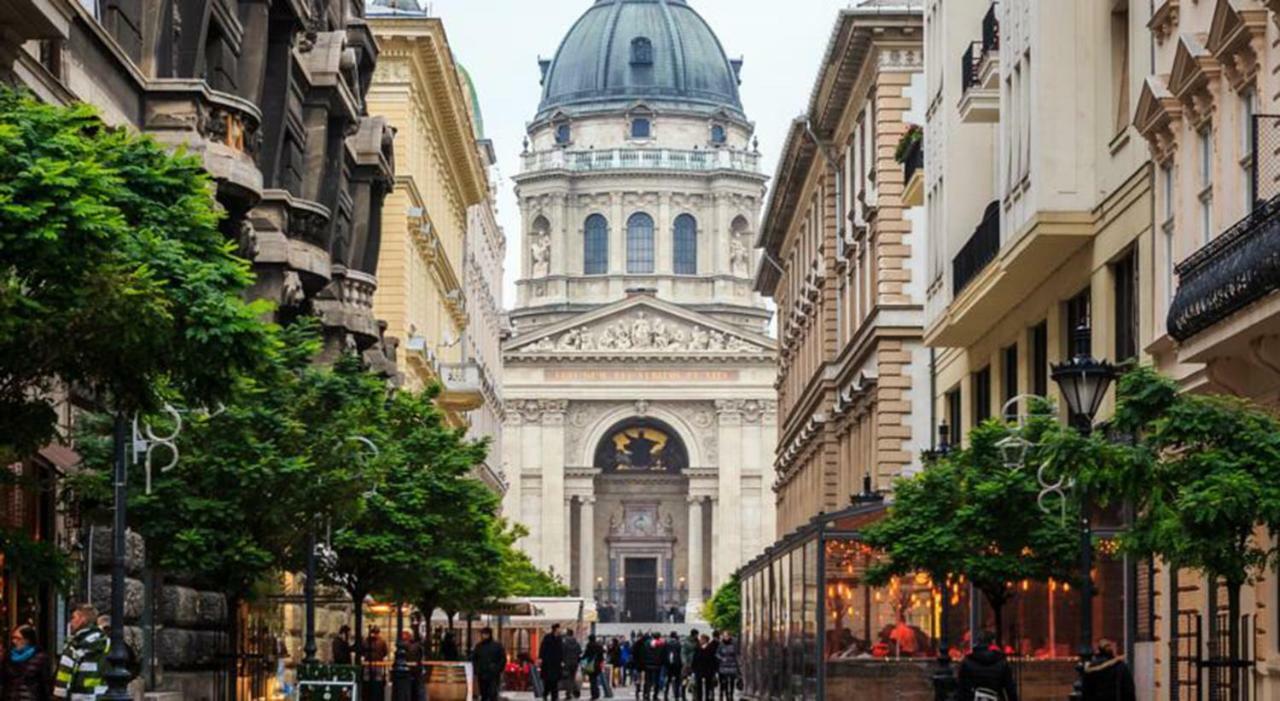 Budapest Kingdom Apartment Central & Car Parking On-Site & Aircon & Quiet & Family Friendly Eksteriør billede